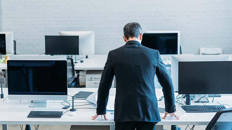 homme plan retour au bureau