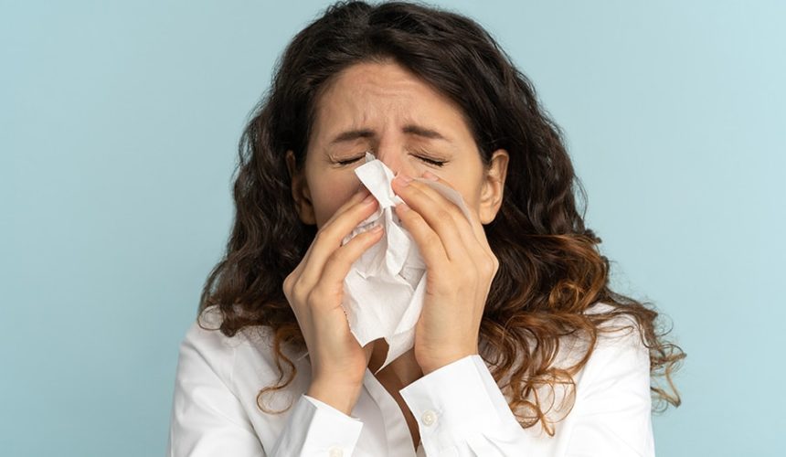 Allergy: Paradox of a widespread and unrecognized scourge allergic woman image